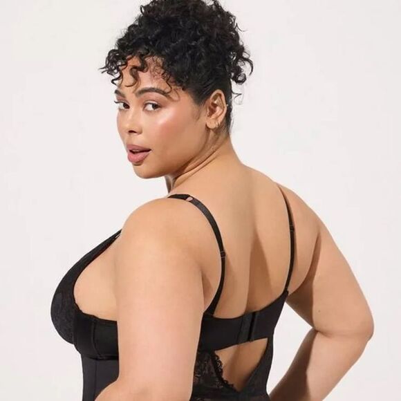 TORRID Satin And Lace Retro‎ Plunge Bodysuit black Size 0 NWT s - Picture 3 of 8